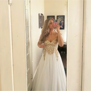WHITE AND GOLF TLC PROM DRESS SIZE 5